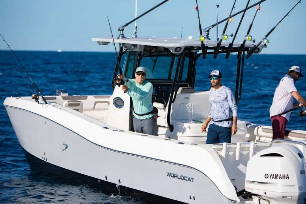 World Cat 325CC Center Console