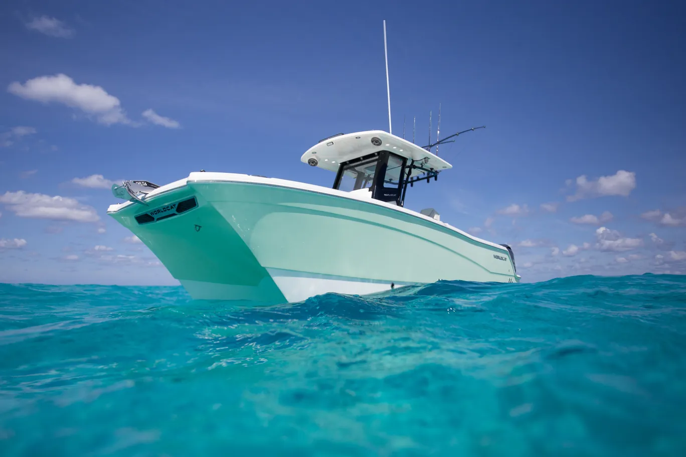World Cat 265CC-X centre console Australia