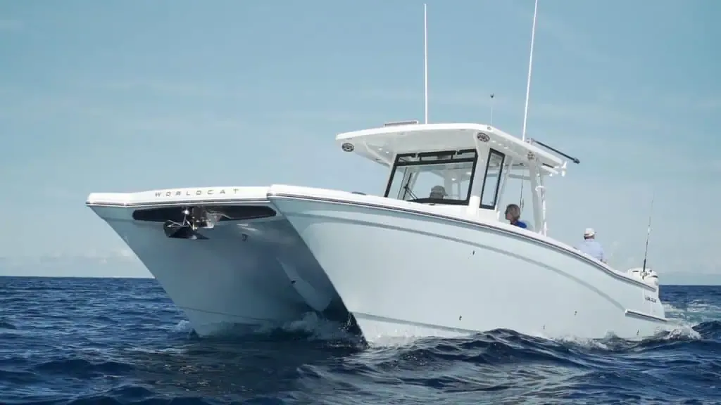 World Cat 400CC-X fishing deck